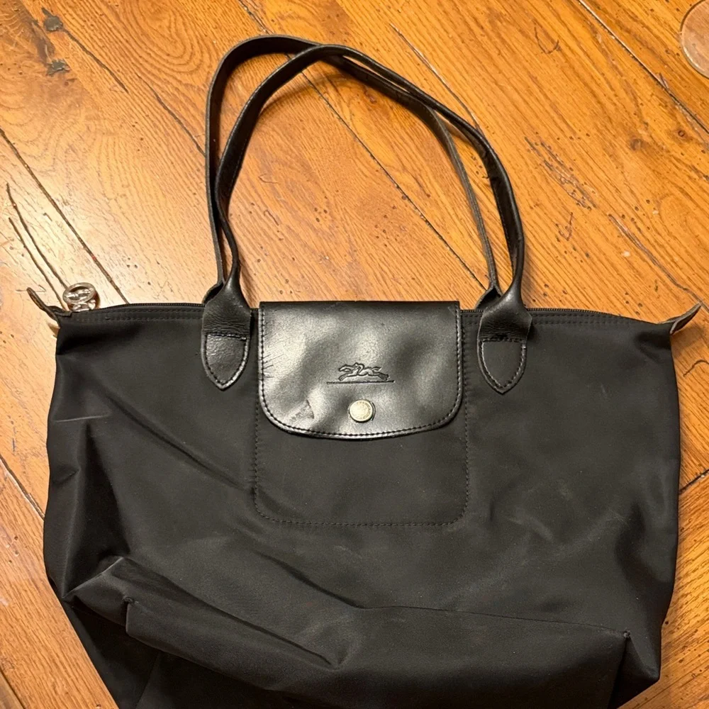 Longchamp Elegant Black Tote - Picture 1 of 14